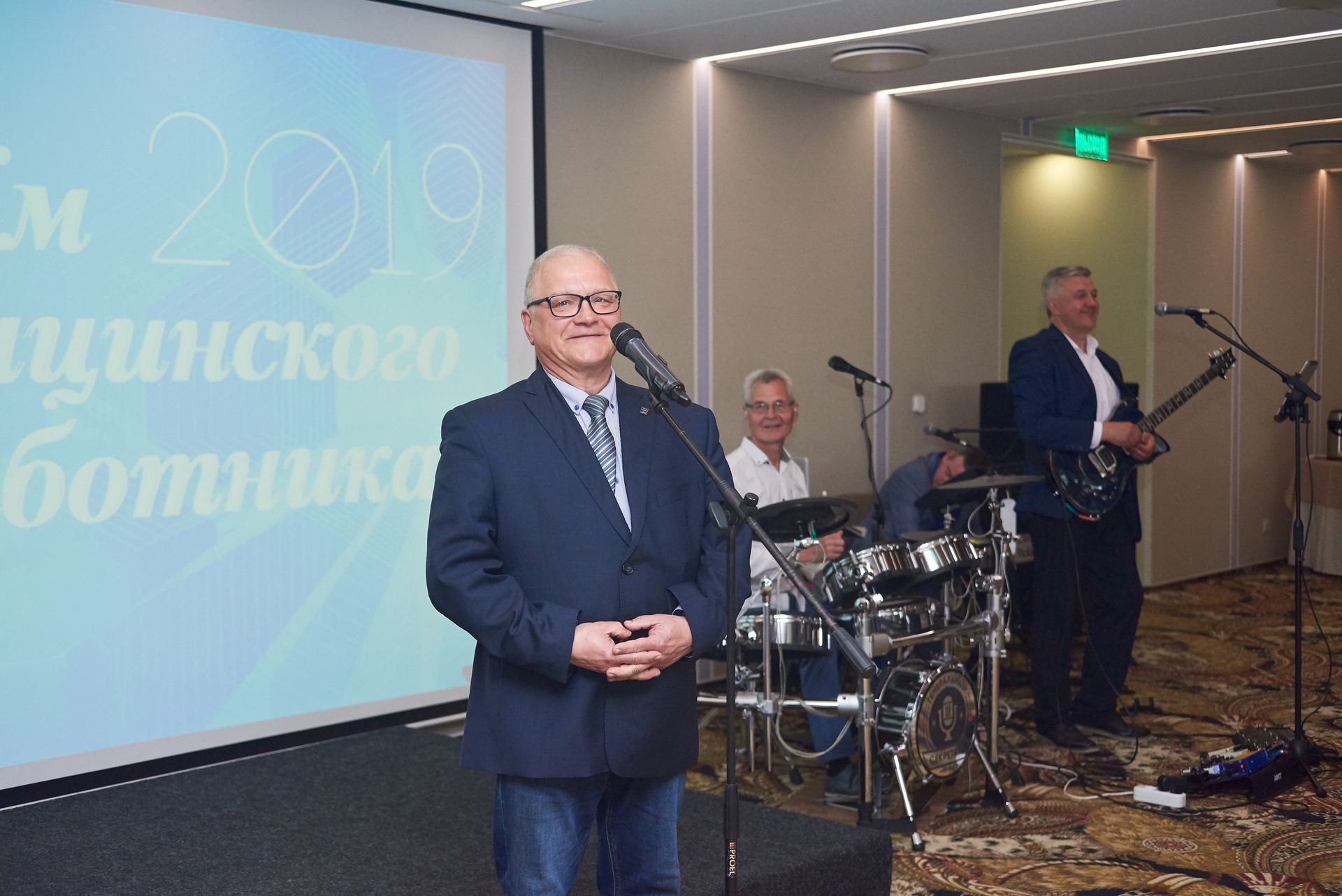 .В. Помогайбо_автор песни Сестринский вальс